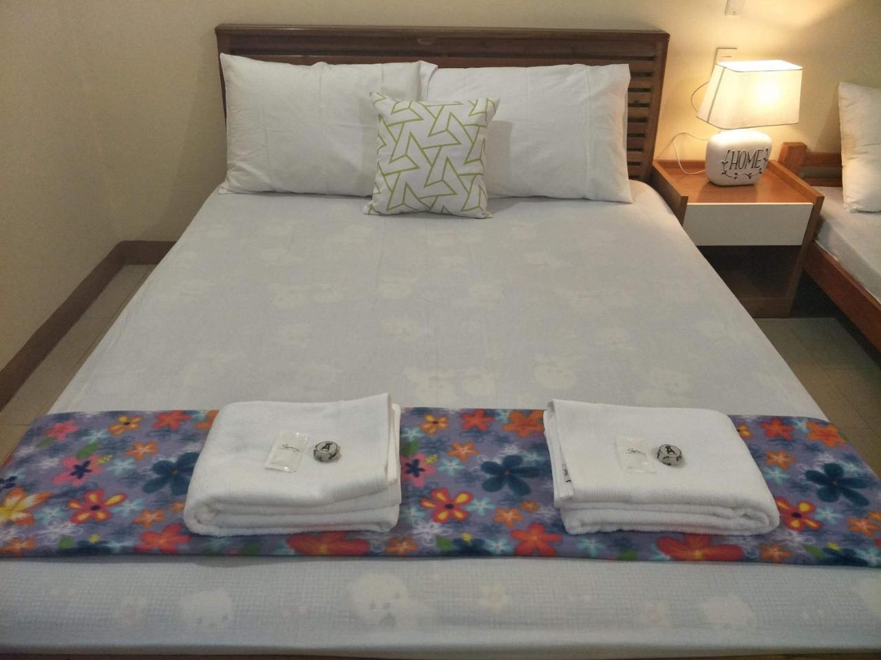 Joyful Island Hostel - Cebu City Екстер'єр фото
