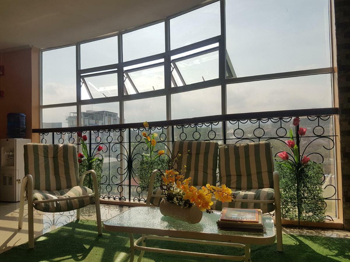 Joyful Island Hostel - Cebu City Екстер'єр фото